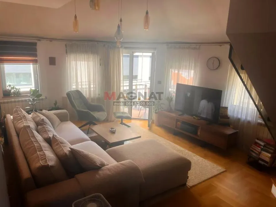 Prodaja, trosoban stan, 85m², Čubura, Beograd