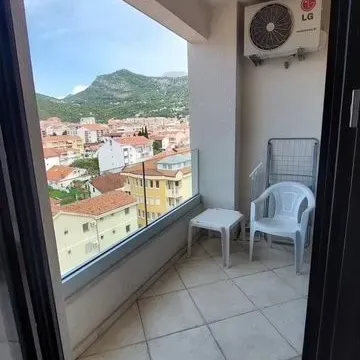 Izdavanje, jednosoban stan, 40m², Centar, Budva - image 7