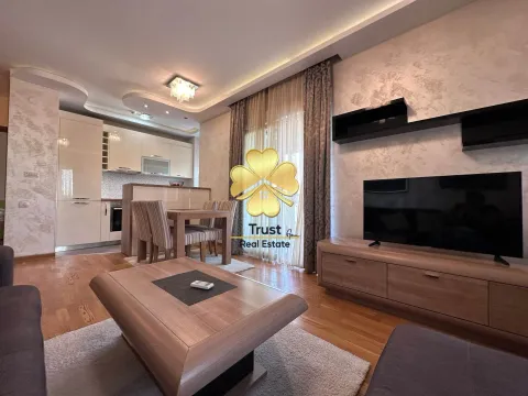 Izdavanje, dvosoban stan, 70m², City Kvart, Podgorica - image 2