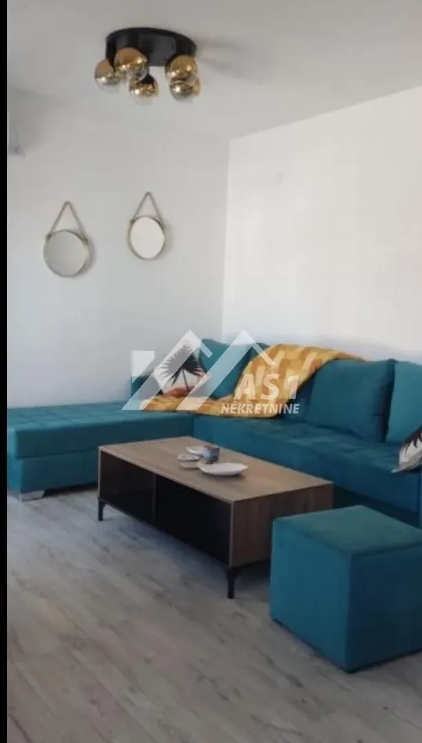 Rent, office space, 350m², Petrovaradin, Novi Sad