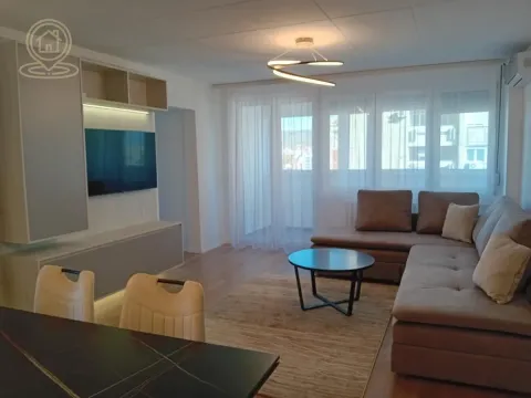 Rent, three bedroom apartment, 65m², Medijana, Niš