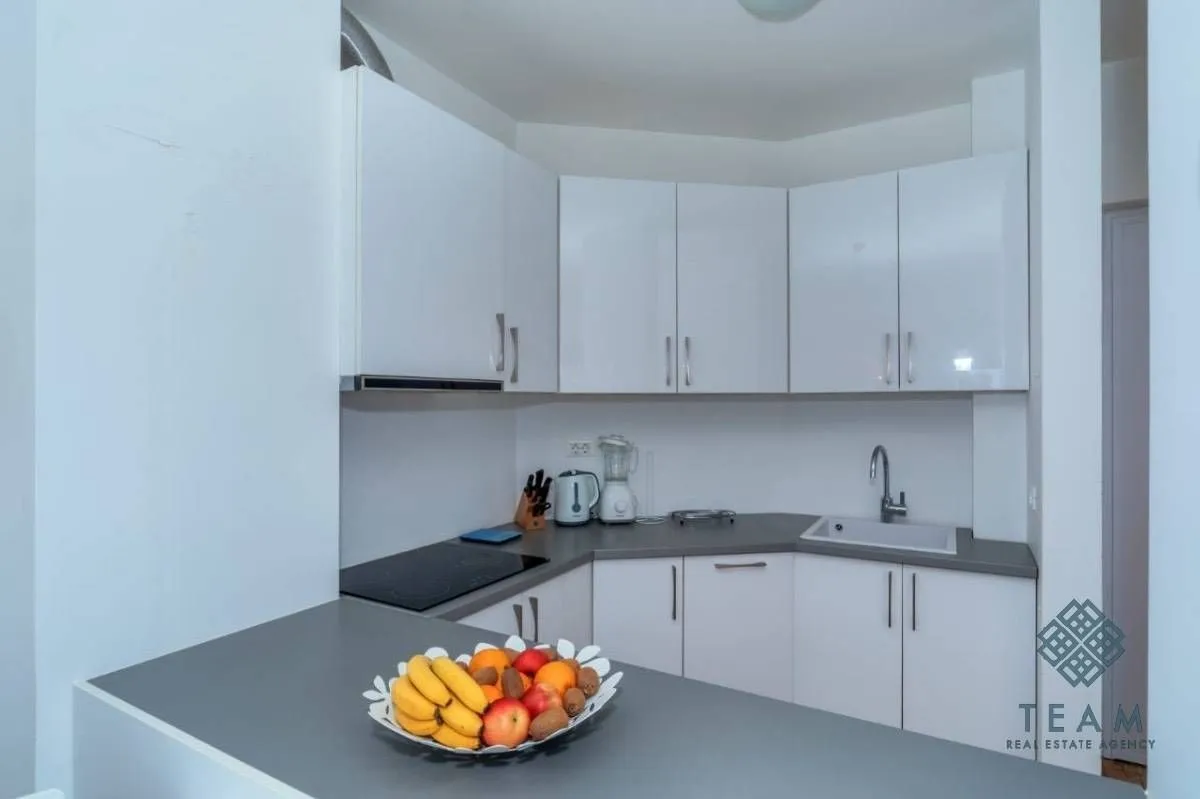 Rent, three bedroom apartment, 72m², Pržno, Budva