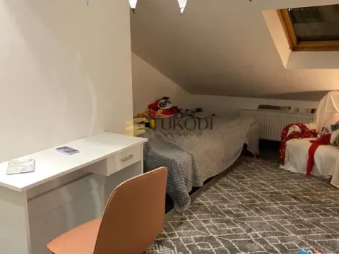 Izdavanje, trosoban stan, 87m², Centar, Novi Sad - image 6