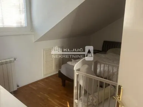 Sale, four bedroom apartment, 117m², Kalenić Pijaca, Vračar Sve Podlokacije - image 13