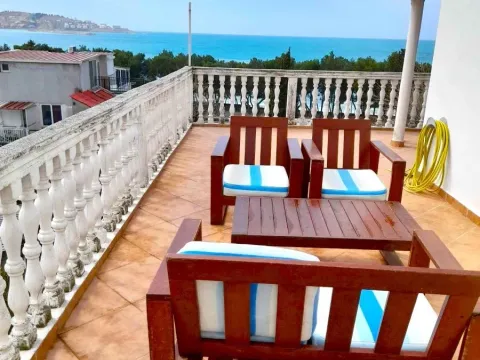 Rent, three bedroom apartment, 220m², Šušanj, Bar - image 3