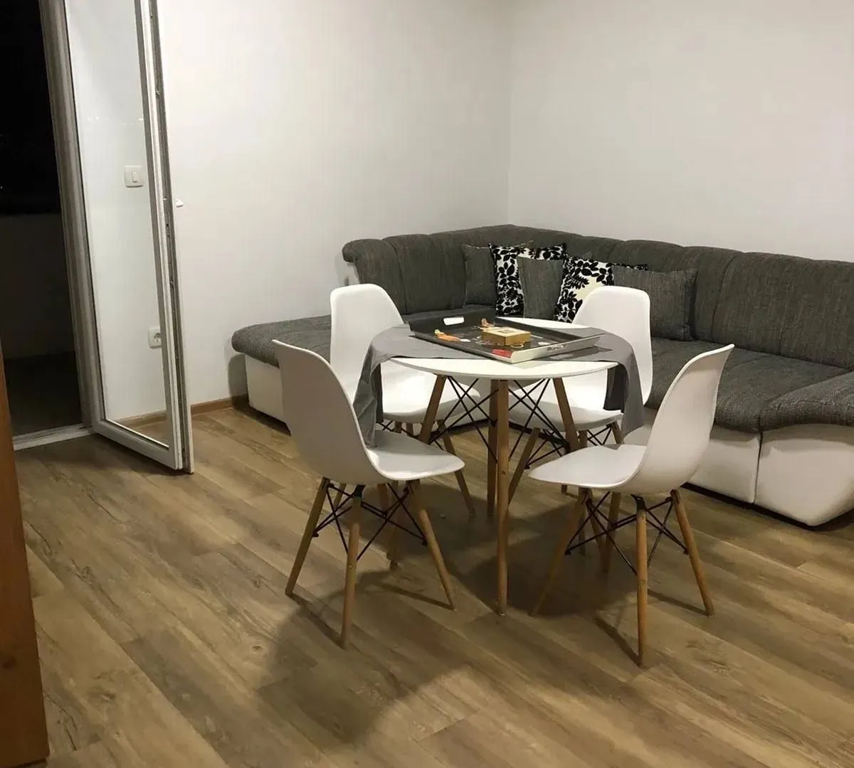 Rent, two bedroom apartment, 52m², Centar, Bar