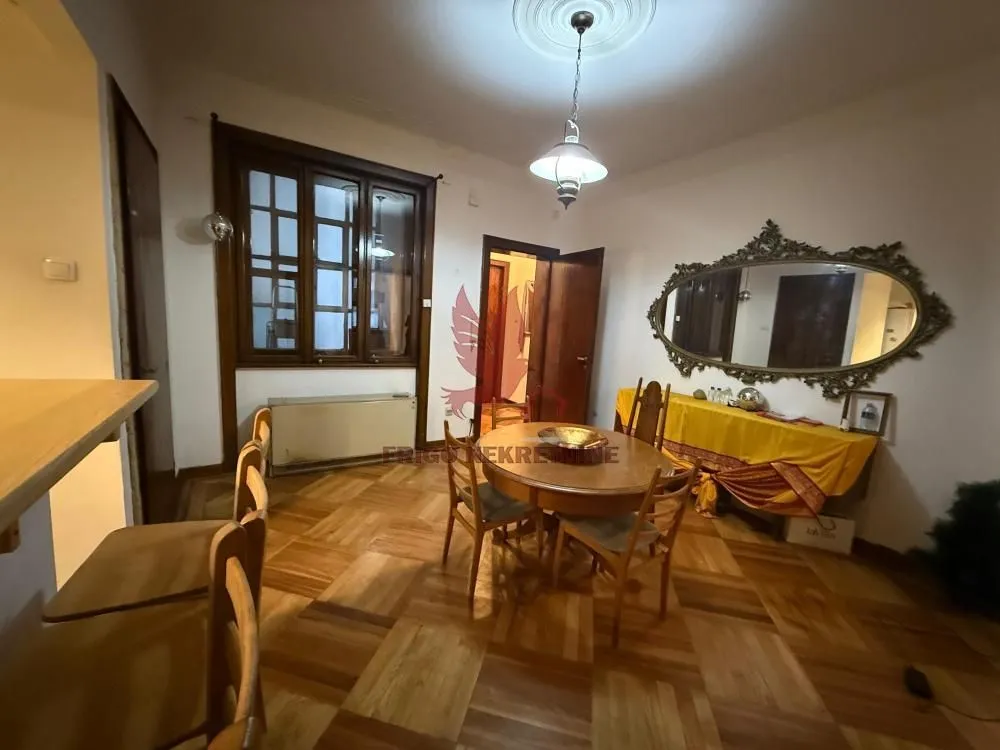 Sale, four bedroom apartment, 100m², Savski Venac, Beograd