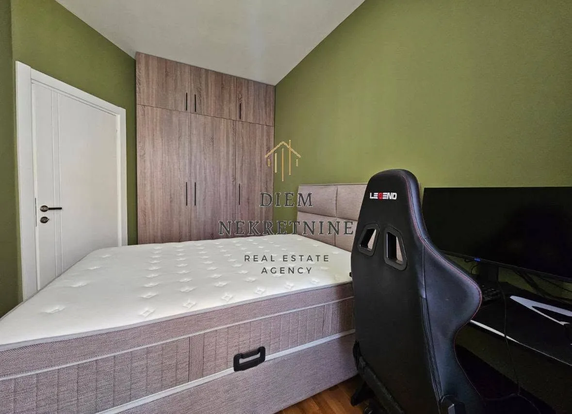 Prodaja, jednosoban stan, 46m², Centar, Bar