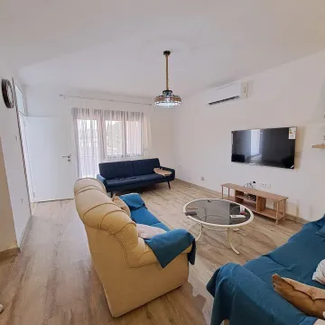 Rent, three bedroom apartment, 100m², Beri, Podgorica - image 3