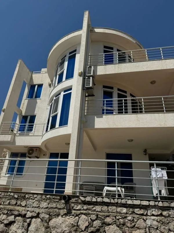 Sale, house, 306m², Dobra Voda, Budva