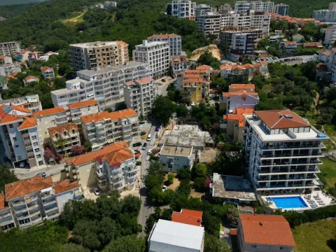 Sale, one bedroom apartment, 43m², Bečići, Budva - image 24