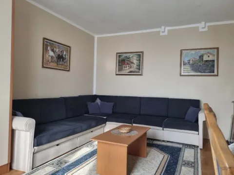 Izdavanje, garsonjera, 40m², Blok 6, Podgorica - image 5