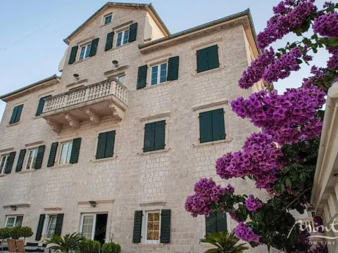 Prodaja, jednosoban stan, 54m², Prčanj, Kotor - image 2