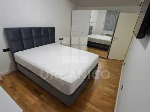 Rent, three bedroom apartment, 130m², Nova Dalmatinska, Podgorica - image 8