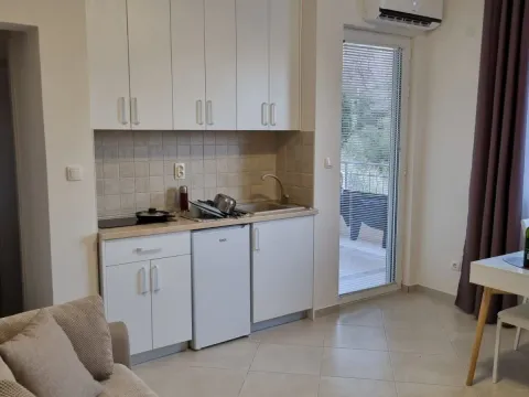 Izdavanje, jednosoban stan, 28m², Sutomore, Bar - image 7