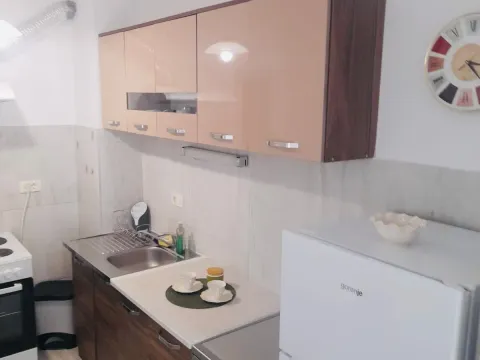 Rent, one bedroom apartment, 59m², Boreti, Budva - image 7