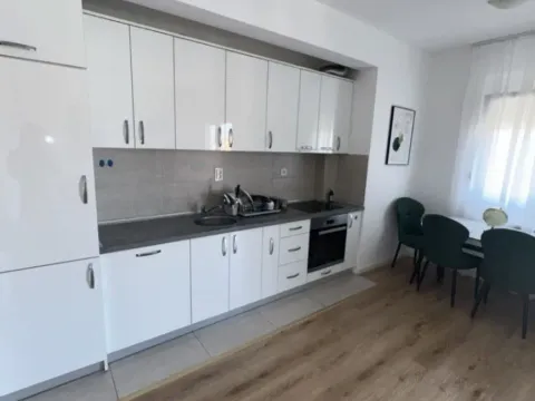 Izdavanje, jednosoban stan, 48m², Stari Aerodrom, Podgorica - image 3