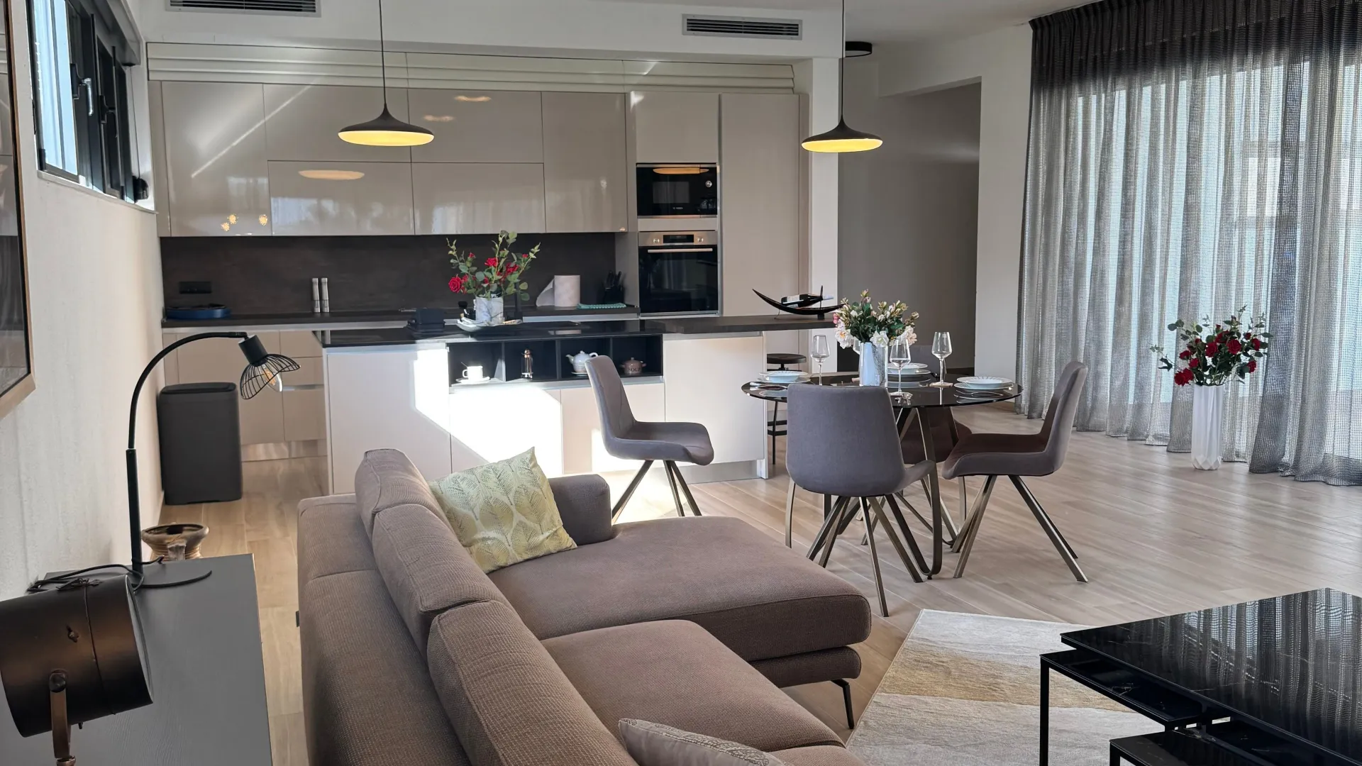 Prodaja, kuća, 342m², Centar, Bar