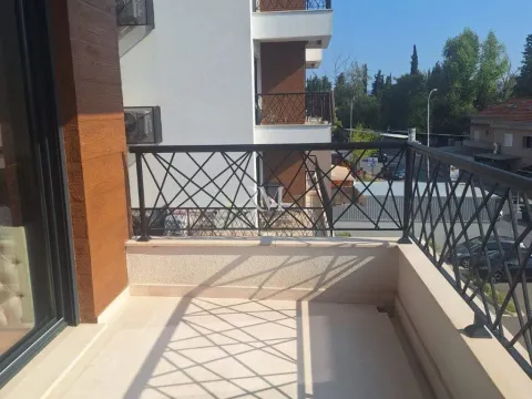 Rent, two bedroom apartment, 67m², Kalimanj, Tivat - image 2