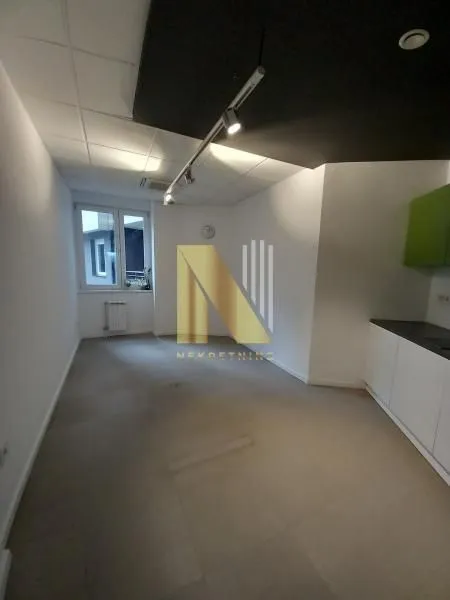 Rent, office space, 259m², Bulevar Evrope, Novi Sad Sve Podlokacije