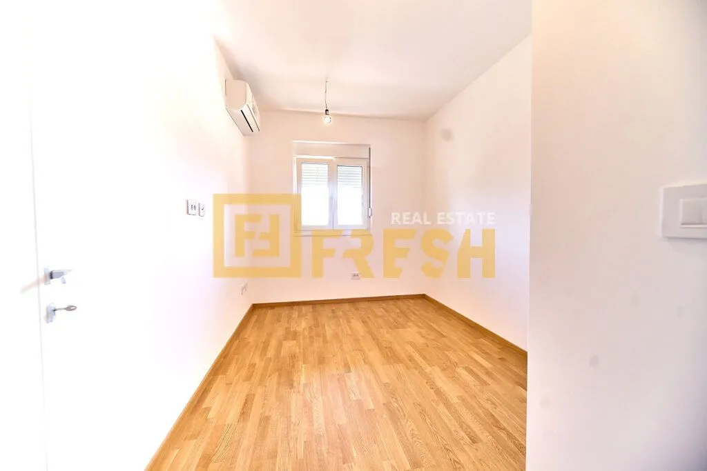 Prodaja, trosoban stan, 104m², Stari Aerodrom, Podgorica