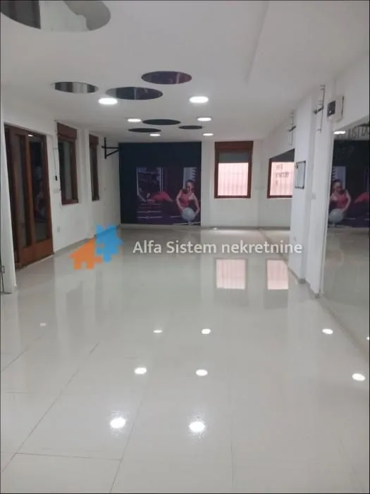 Izdavanje, poslovni prostor, 100m², Neimar, Vračar Sve Podlokacije