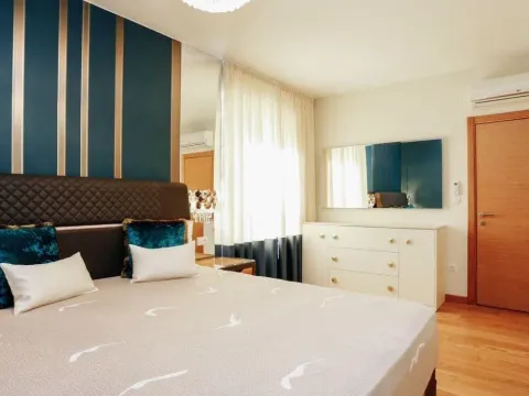 Sale, three bedroom apartment, 120m², Budva, Crna Gora - image 2