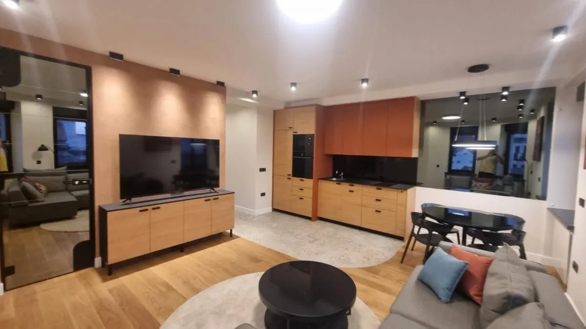 Izdavanje, trosoban stan, 60m², Stari Grad, Beograd