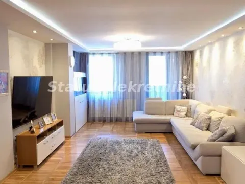 Stan in Grbavica