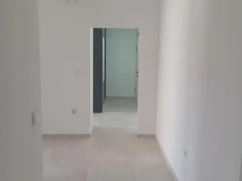 Prodaja, dvosoban stan, 62m², Sajmište, Novi Sad - image 14