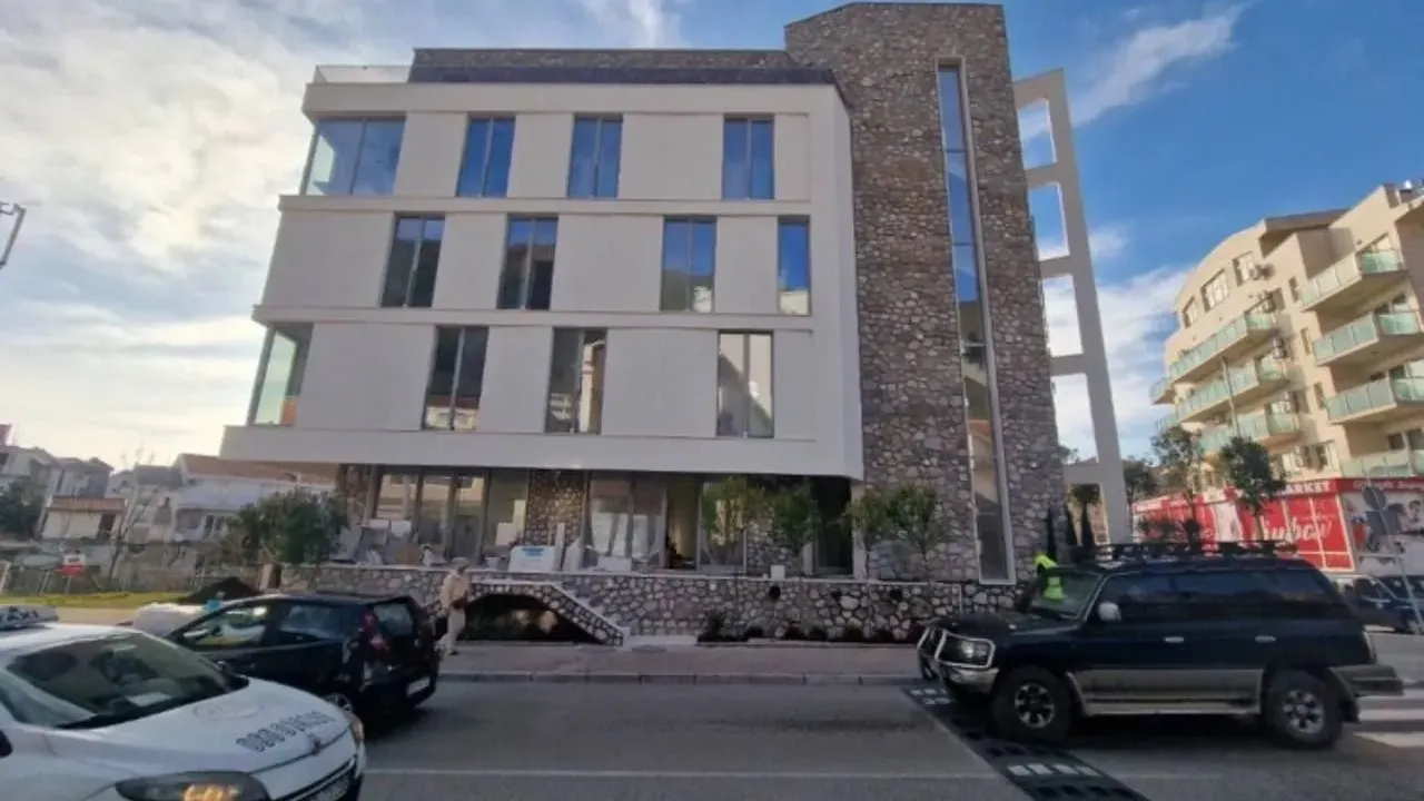 Prodaja, dvosoban stan, 91m², Centar, Budva