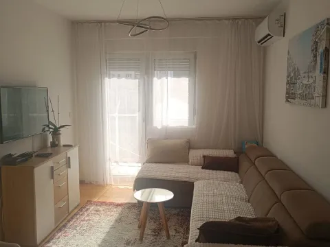 Izdavanje, jednosoban stan, 36m², Lazi, Budva - image 2