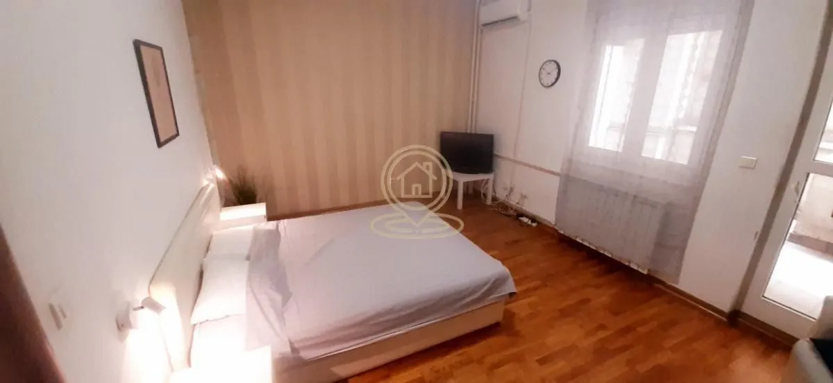 Rent, one bedroom apartment, 30m², Stari Grad, Beograd