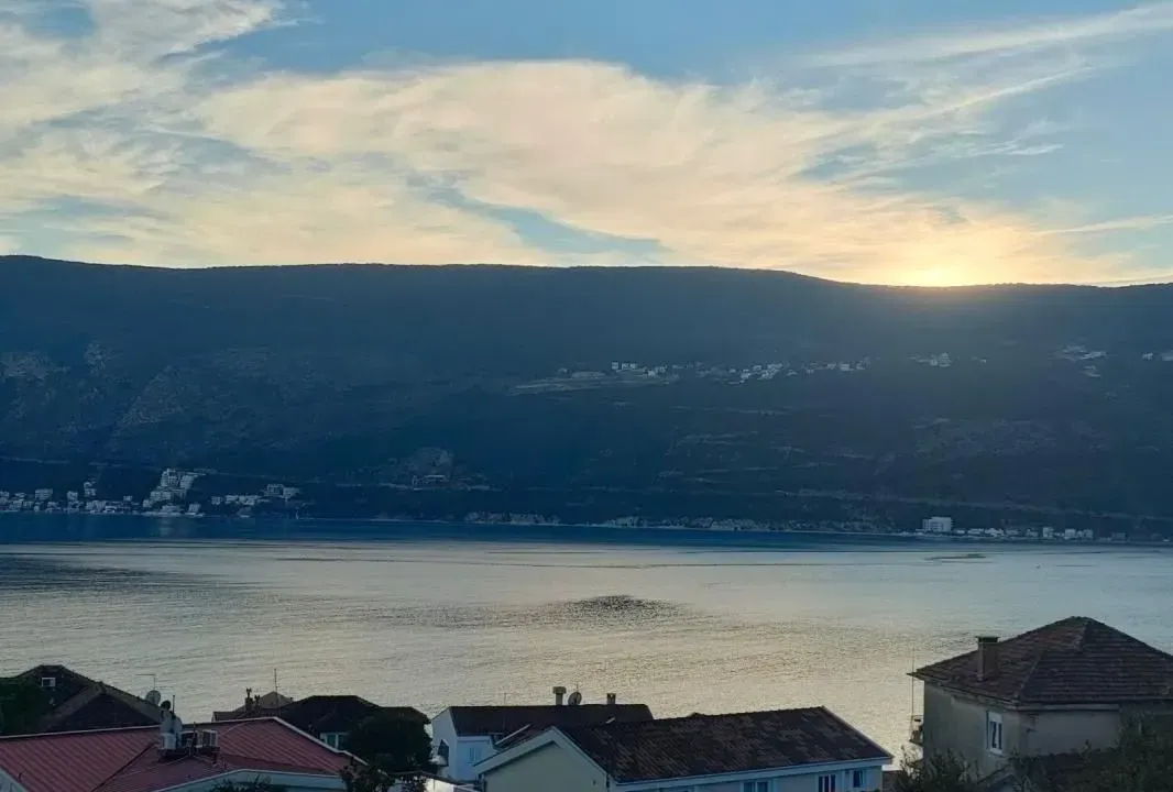 Sale, two bedroom apartment, 70m², Topla, Herceg Novi