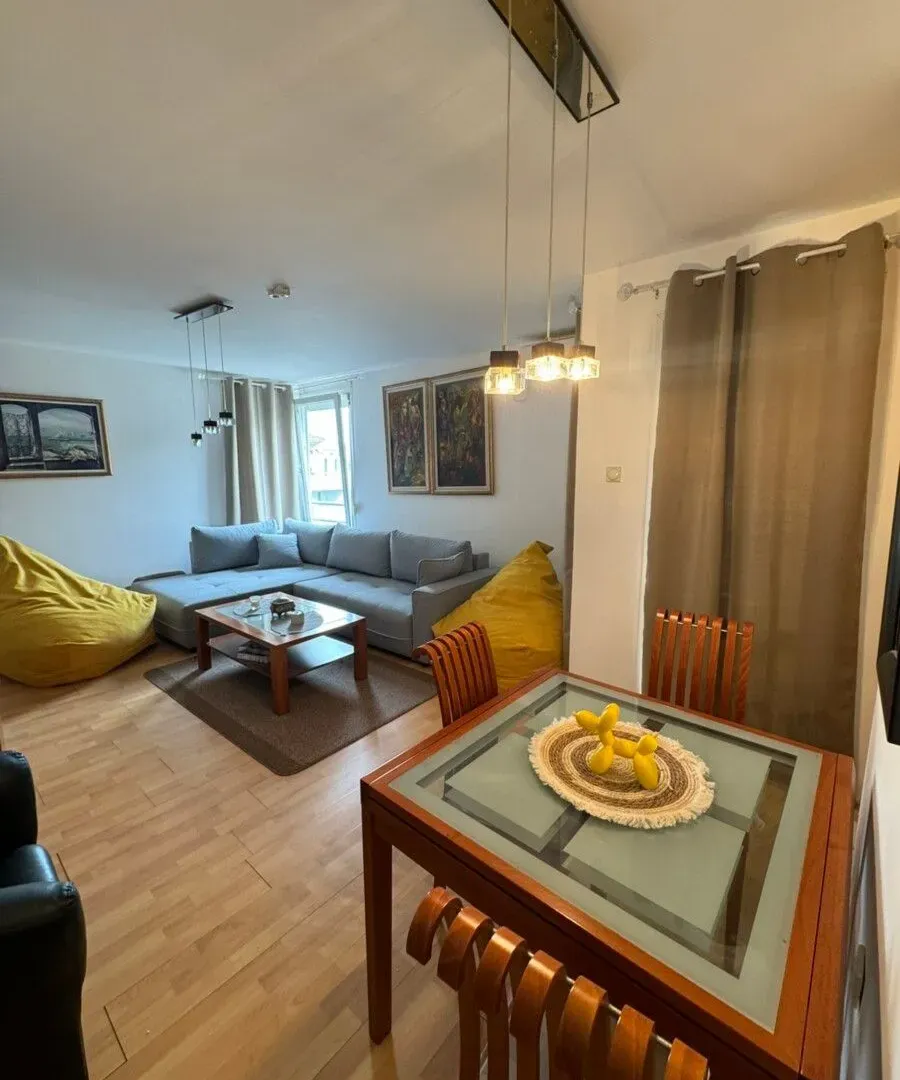 Rent, one bedroom apartment, 55m², Centar, Budva