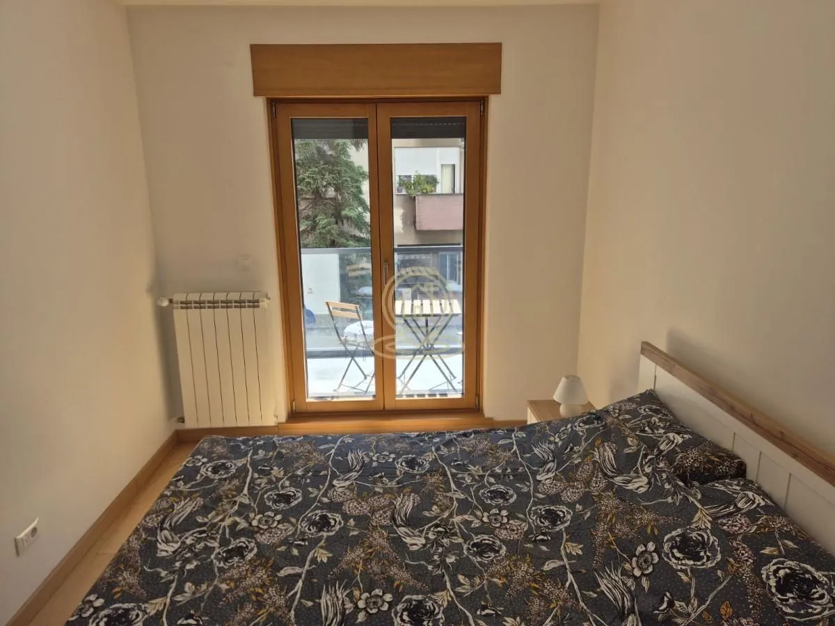Rent, two bedroom apartment, 51m², Južni Bulevar, Vračar Sve Podlokacije