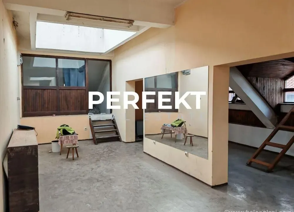 Prodaja, dvosoban stan, 120m², Resnik, Beograd