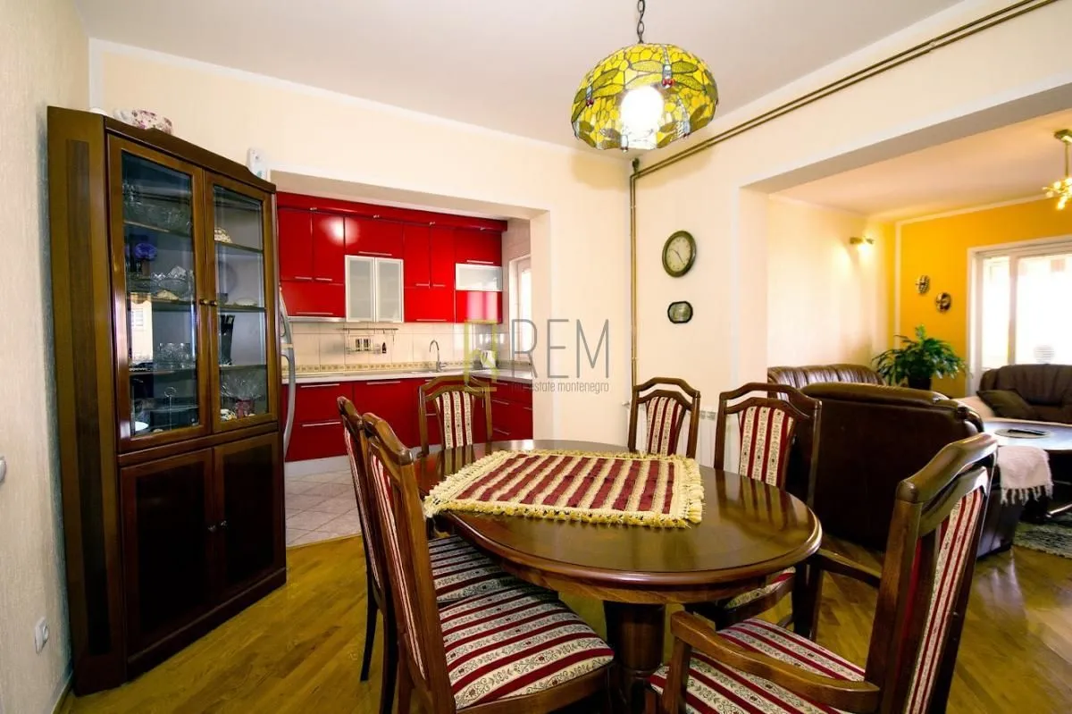 Prodaja, kuća, 340m², Bar, Crna Gora