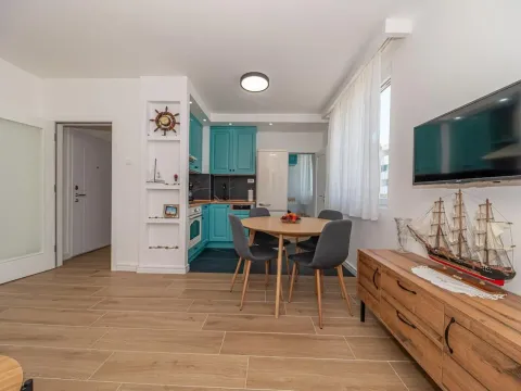 Rent, two bedroom apartment, 56m², Centar, Bar - image 2