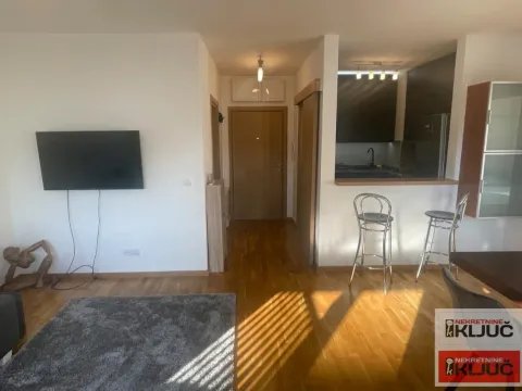 Rent, one bedroom apartment, 45m², Novo naselje, Novi Sad - image 4