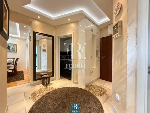 Sale, two bedroom apartment, 74m², Ljubović, Podgorica - image 5