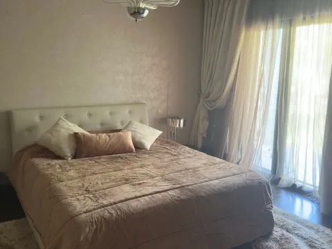 Izdavanje, kuća, 176m², Lastva Grbaljska, Kotor - image 2