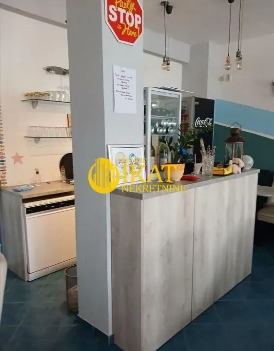 Izdavanje, poslovni prostor, 123m², Čukarica, Beograd