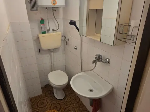 Rent, one bedroom apartment, 36m², Pejton, Podgorica - image 14