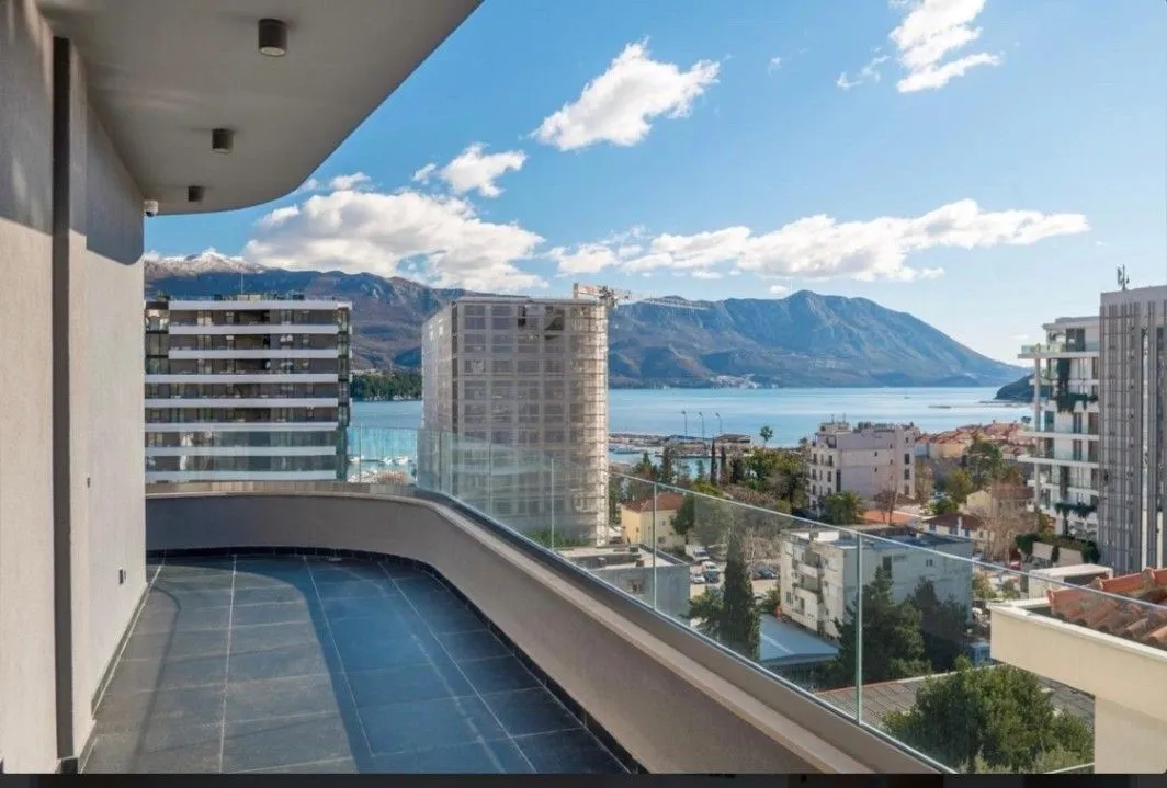Sale, three bedroom apartment, 149m², Gospoština, Budva
