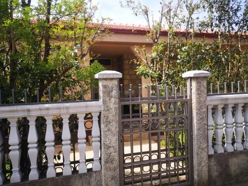Prodaja, kuća, 118m², Tološi, Podgorica