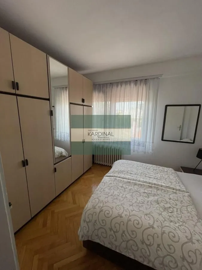 Prodaja, četvorosoban stan, 92m², Centar, Novi Sad