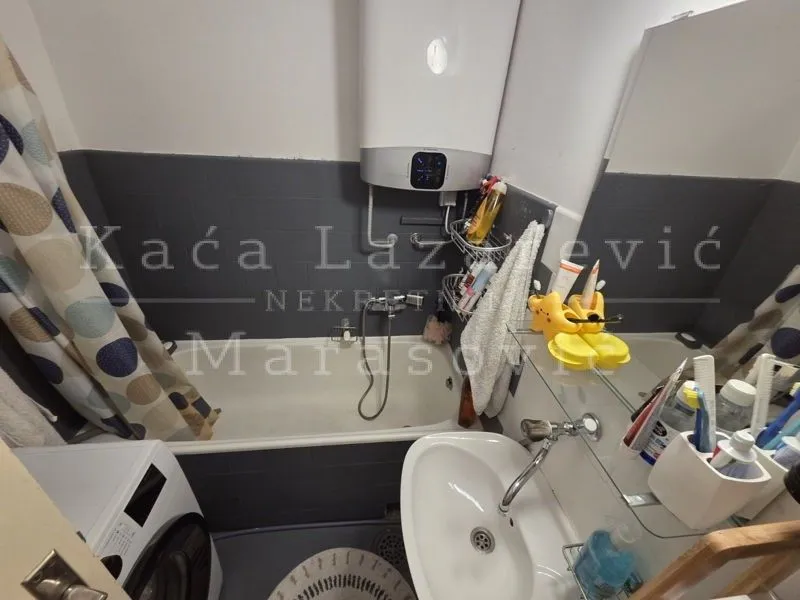 Sale, three bedroom apartment, 66m², Novi Beograd Blok 21, Novi Beograd Sve Podlokacije