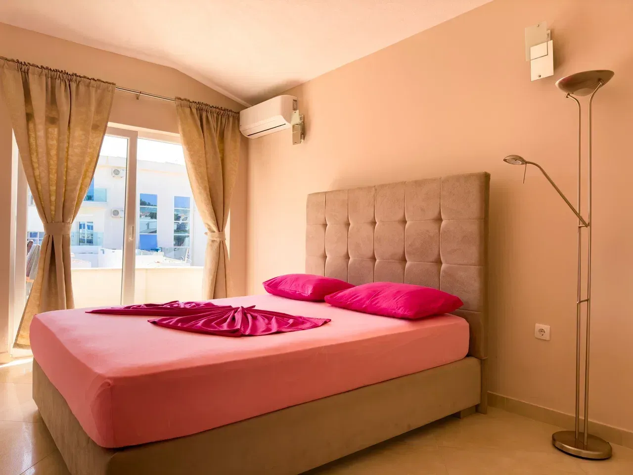 Prodaja, kuća, 702m², Centar, Ulcinj
