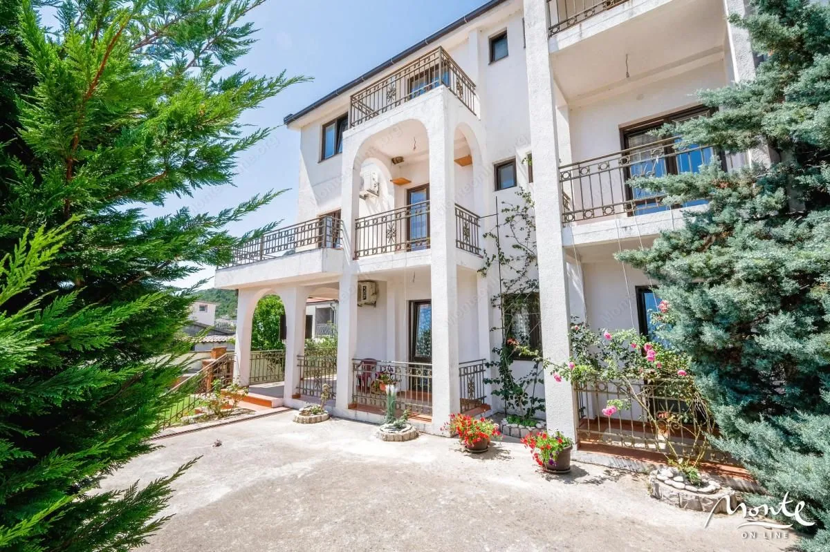 Sale, house, 410m², Sutomore, Bar